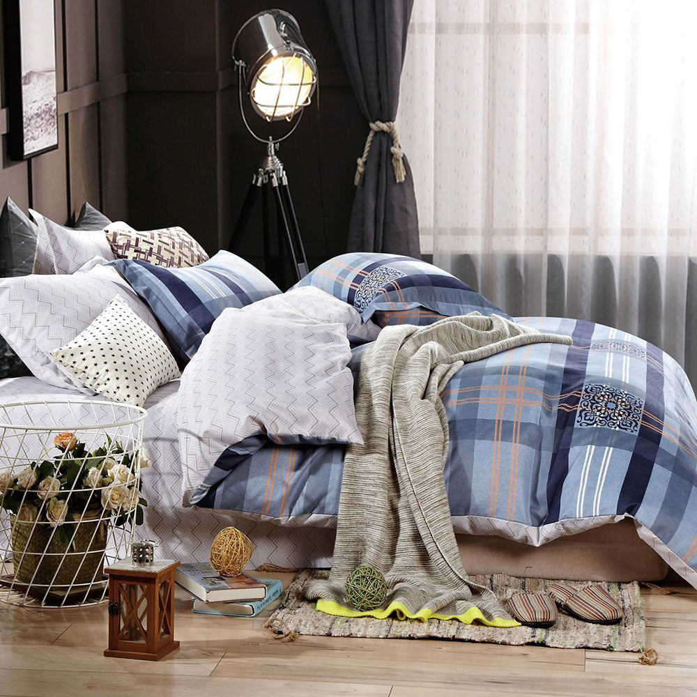 Blue Plaid Bedsheet