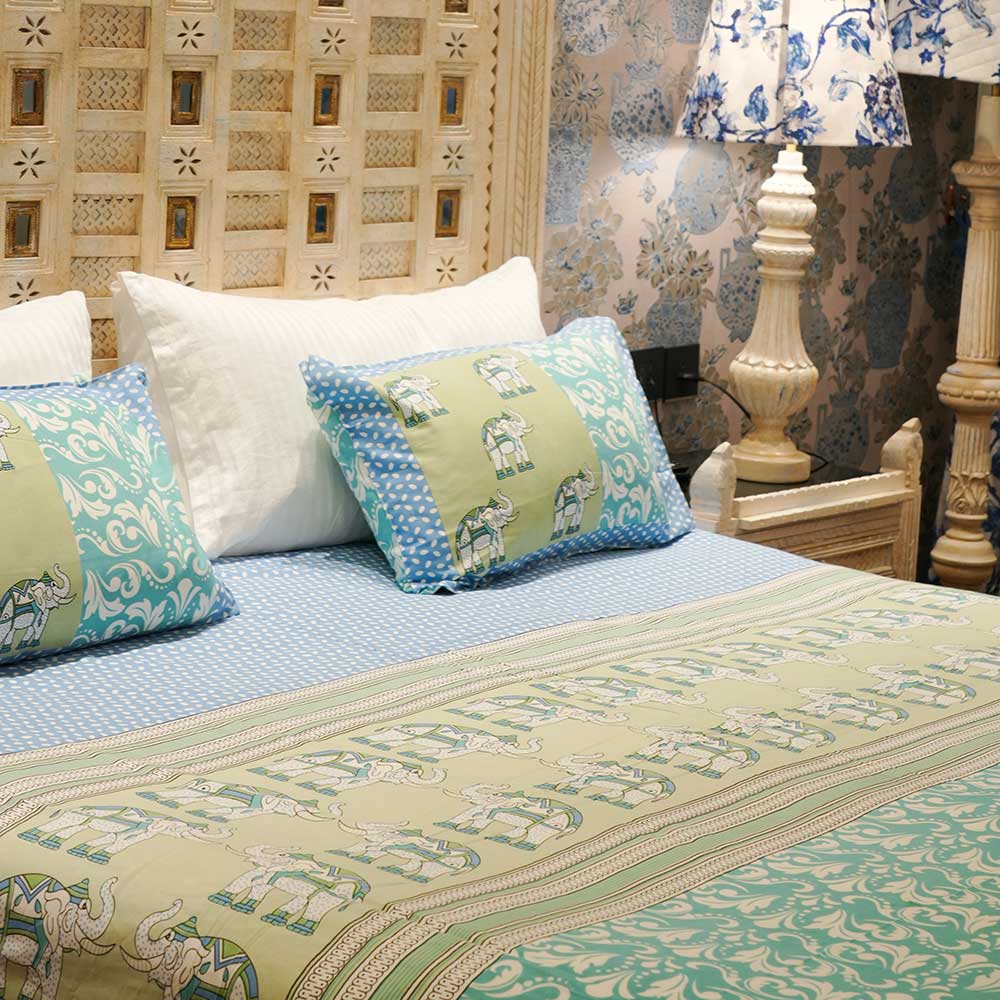 King Size Pure Cotton Safari Delight Double Bed sheet with Pilow Case Set