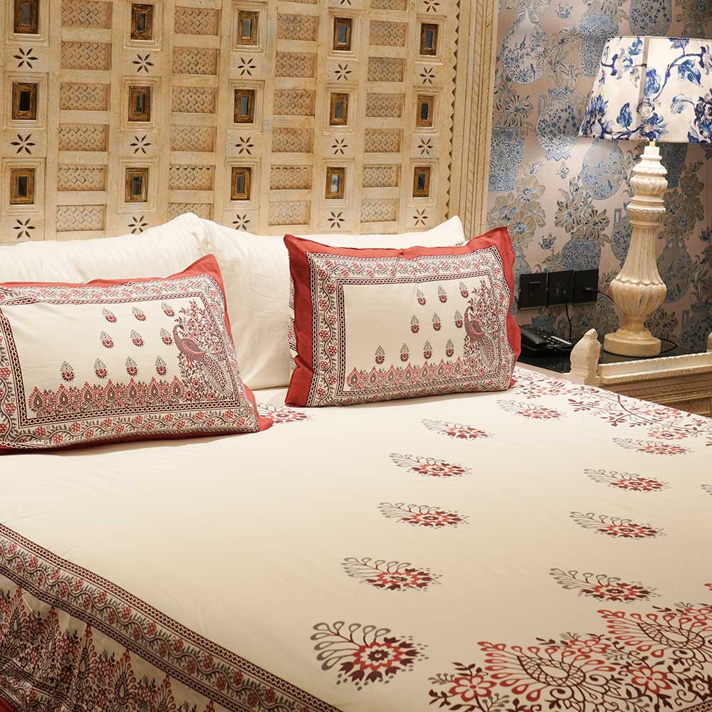 Peacock Paradise Bloom Double Bed sheet with Pilow Case Set